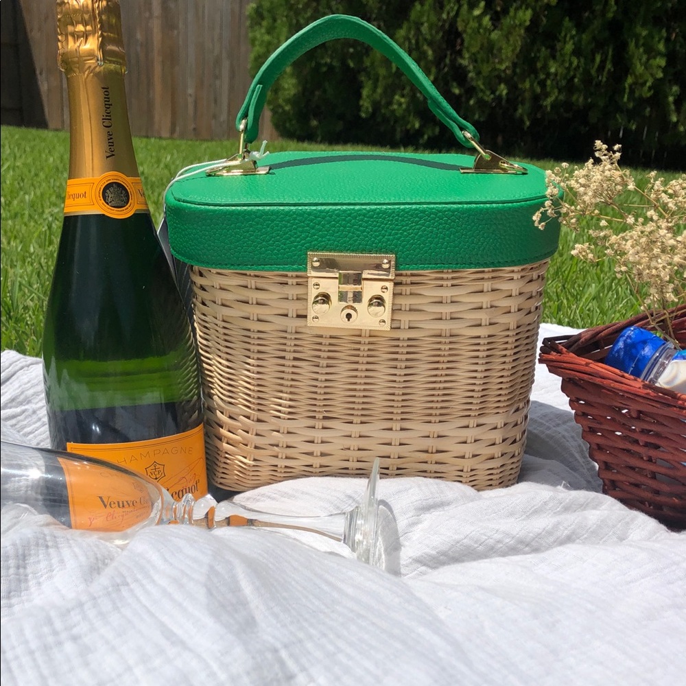 NTW Tommy Bahama Rattan Bag in Kelly Green